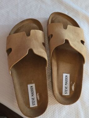 New STEVE MADDEN slip on beach sandals Hazell 6.5